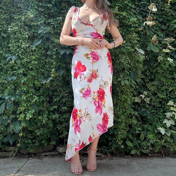 White and pink floral asymmetrical maxi dress - Picture 3 of 8